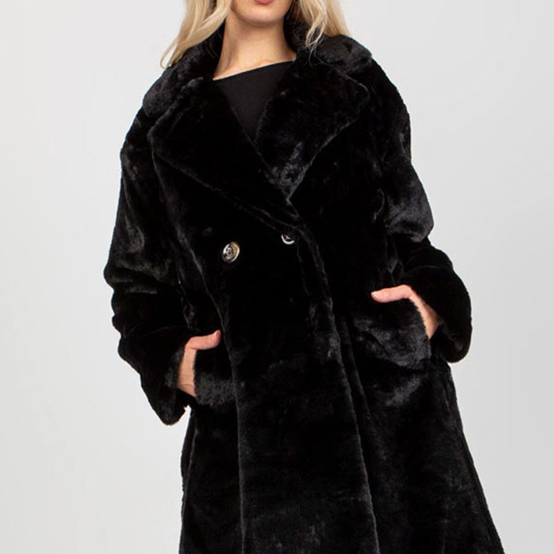 Czarny zimowy płaszcz oversize
